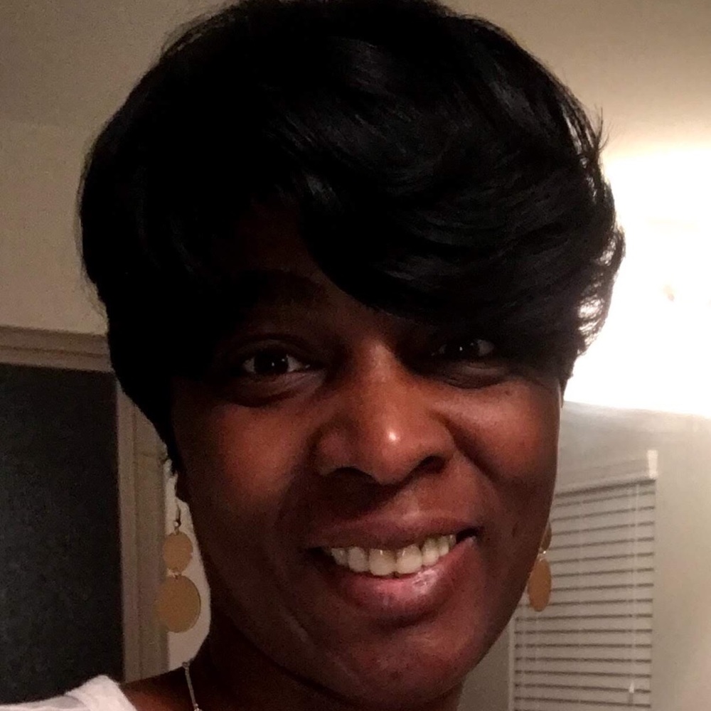 Meet your Posher, Denise